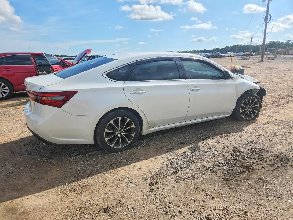 2016 TOYOTA AVALON XLE  