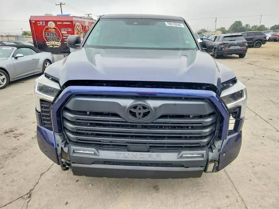 2022 TOYOTA TUNDRA SR5  