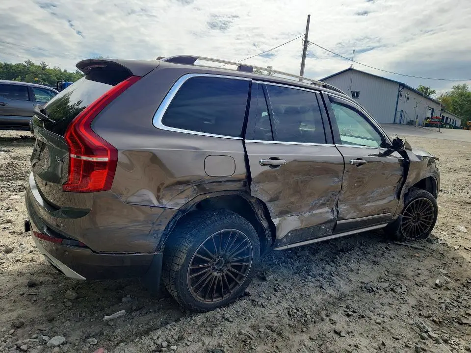 2016 VOLVO XC90 T8  