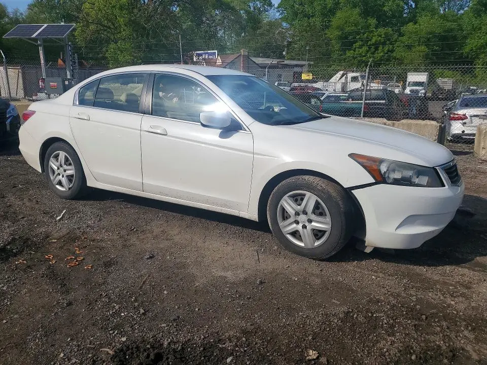 2010 HONDA ACCORD LX  