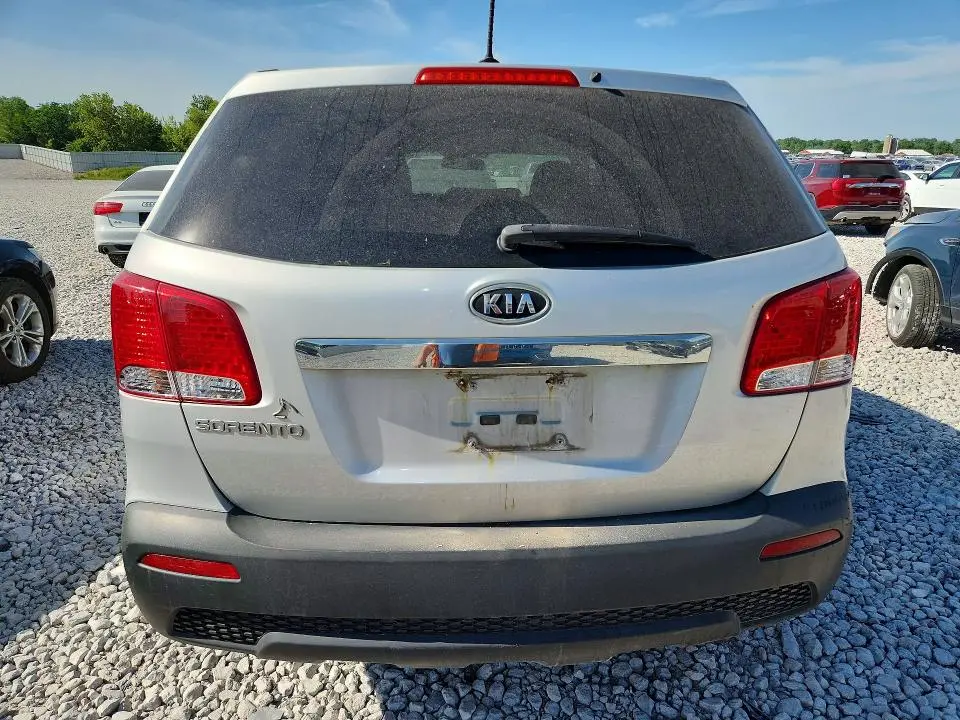 2013 KIA SORENTO LX  