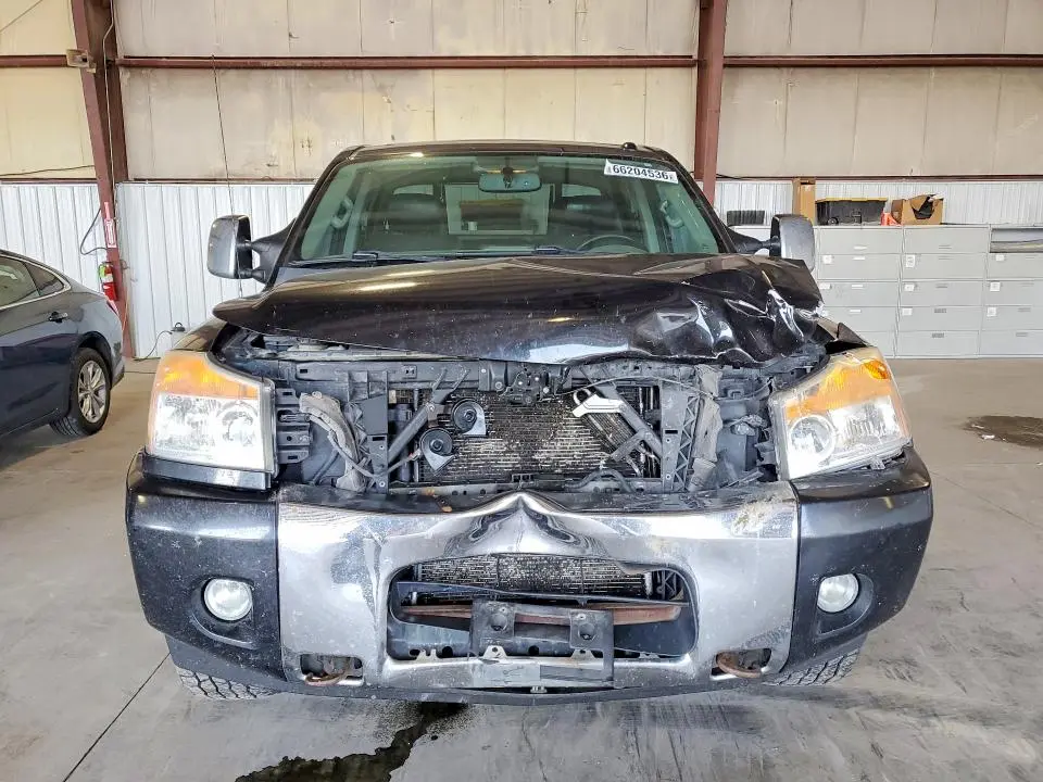 2014 NISSAN TITAN SL  