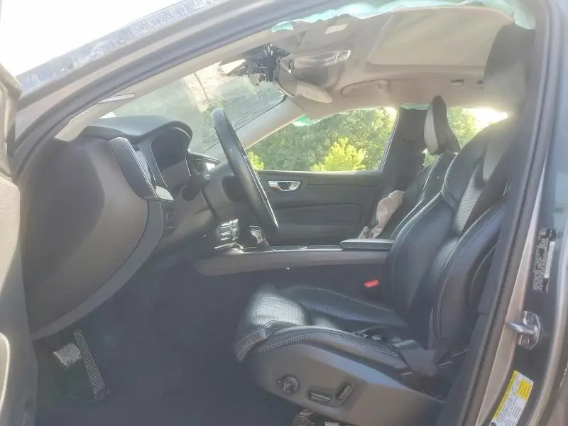 2021 VOLVO XC60 T5 INSCRIPTION  