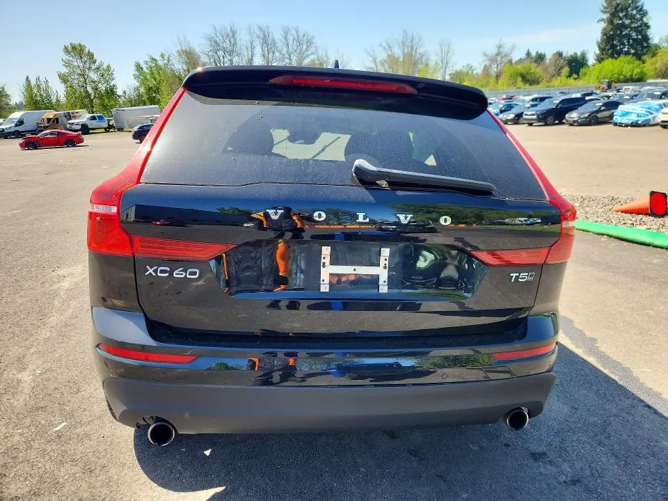 2018 VOLVO XC60 T5  