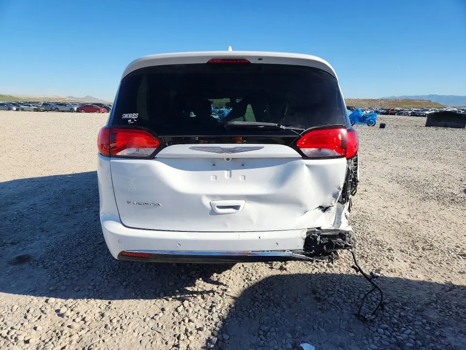 2017 CHRYSLER PACIFICA TOURING L  