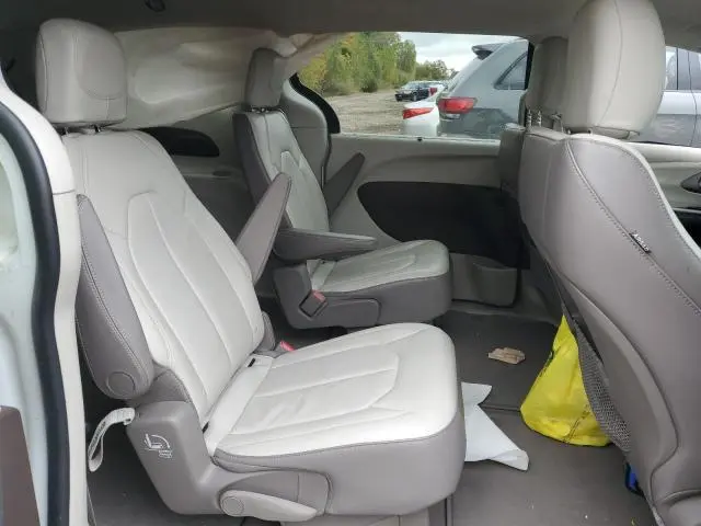 2017 CHRYSLER PACIFICA TOURING L  