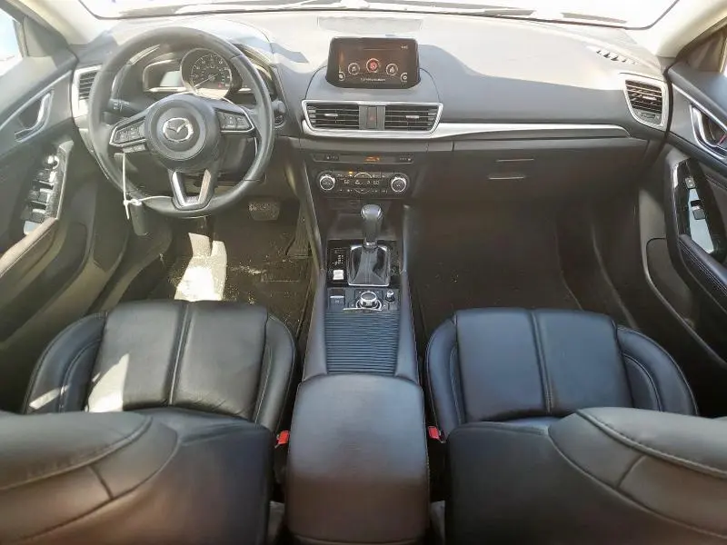 2018 MAZDA 3 TOURING  