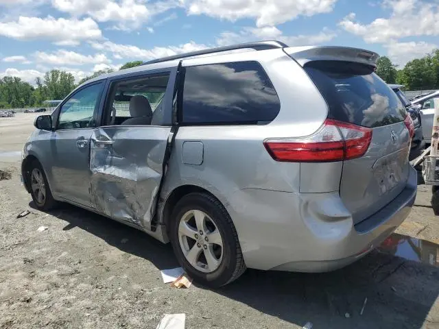 2017 TOYOTA SIENNA LE  
