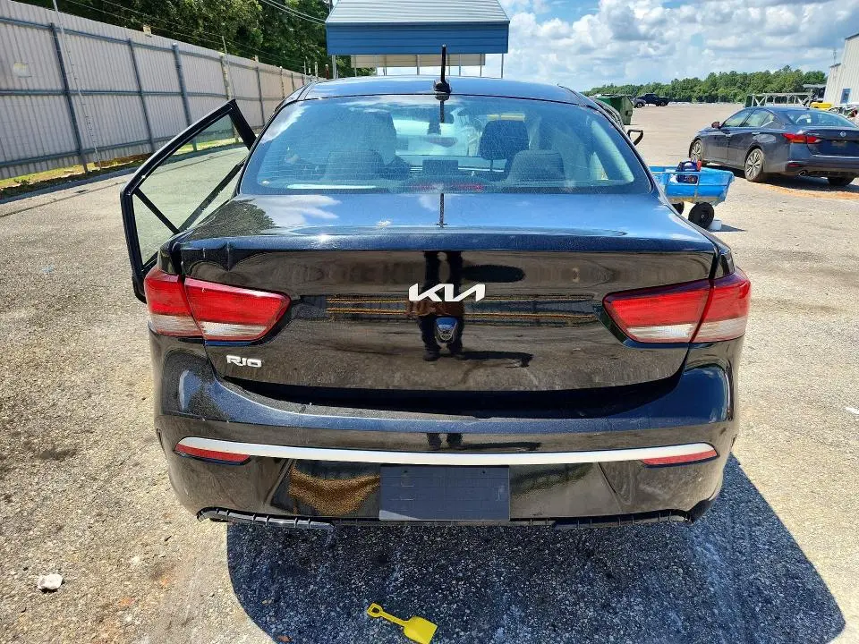 2023 KIA RIO LX  
