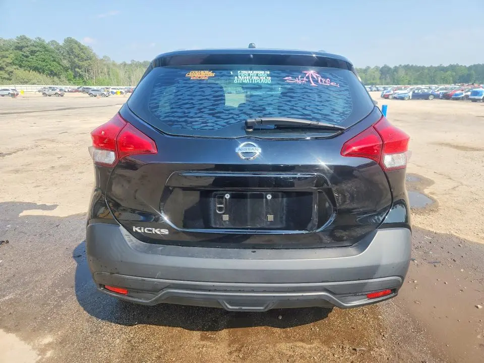 2019 NISSAN KICKS S  