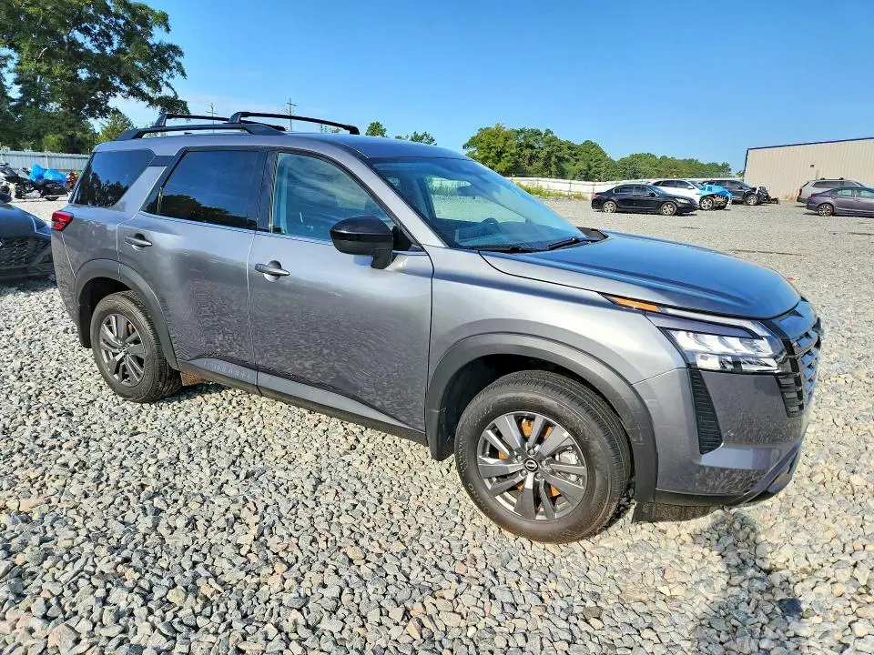 2026 NISSAN PATHFINDER SV  