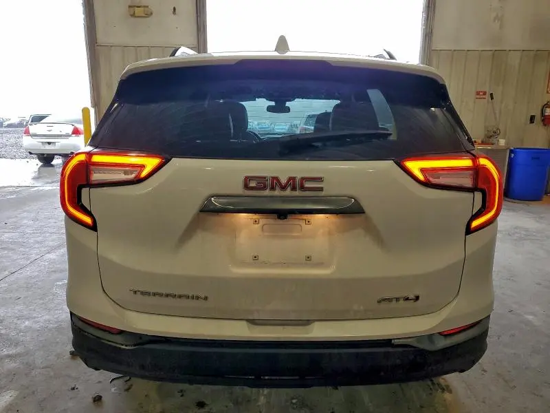 2023 GMC TERRAIN AT4  