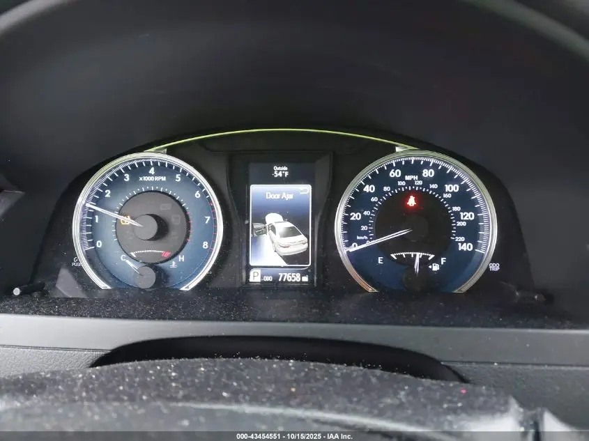 2015 TOYOTA CAMRY XLE