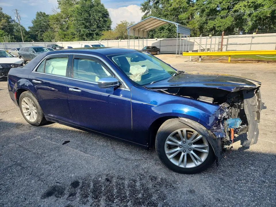 2016 CHRYSLER 300 LIMITED  