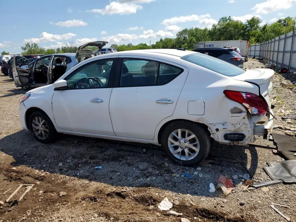 2018 NISSAN VERSA SV  