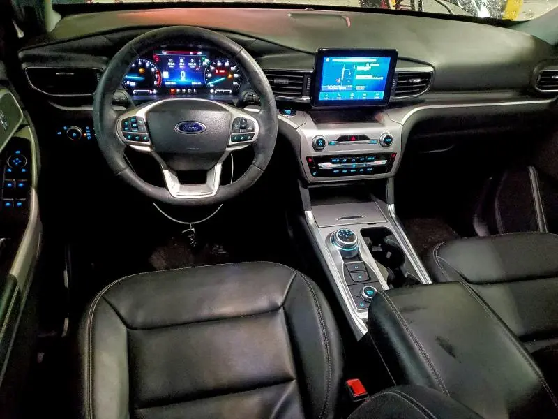 2022 FORD EXPLORER XLT  