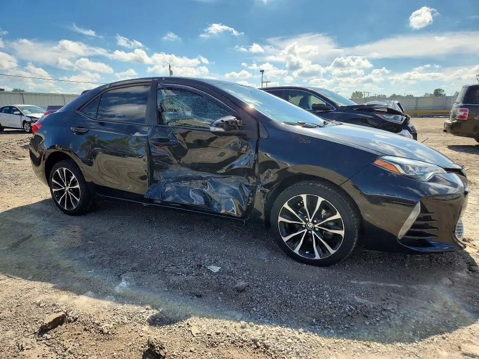 2019 TOYOTA COROLLA SE  