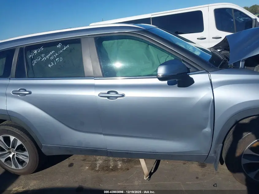 2024 TOYOTA HIGHLANDER XLE