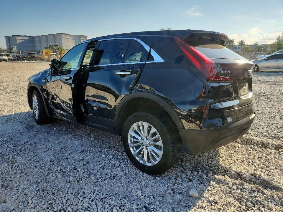 2024 CADILLAC XT4 LUXURY  