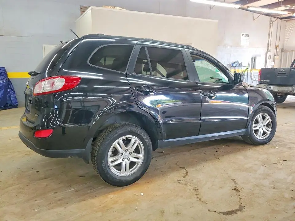 2012 HYUNDAI SANTA FE GLS  