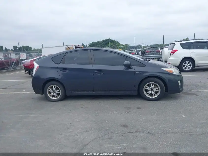 2011 TOYOTA PRIUS THREE