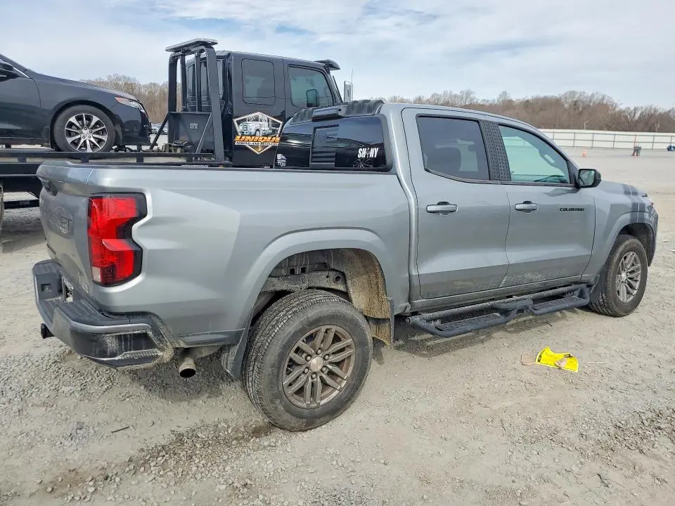 2024 CHEVROLET COLORADO LT  