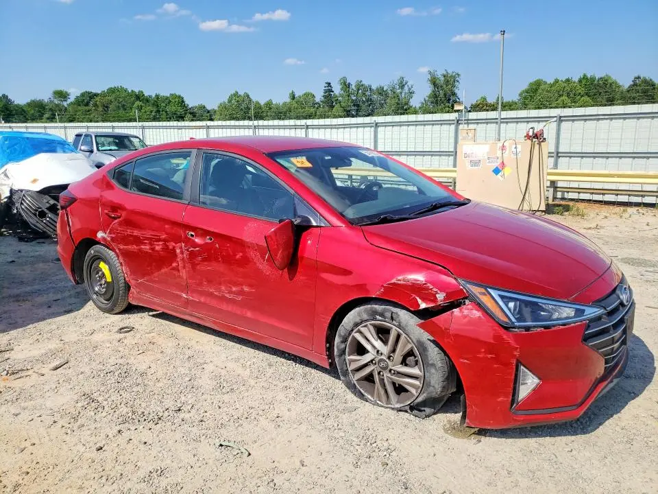 2020 HYUNDAI ELANTRA SEL  