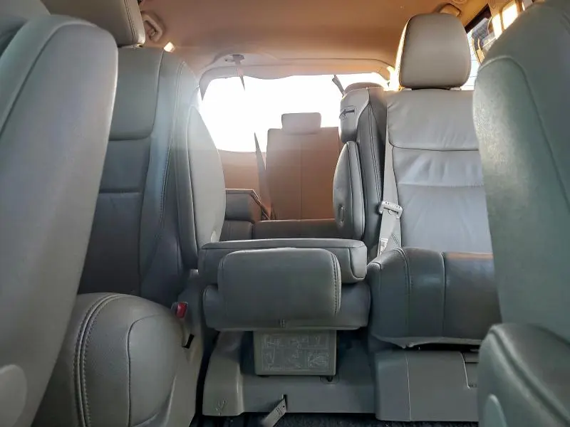 2018 TOYOTA SIENNA XLE  