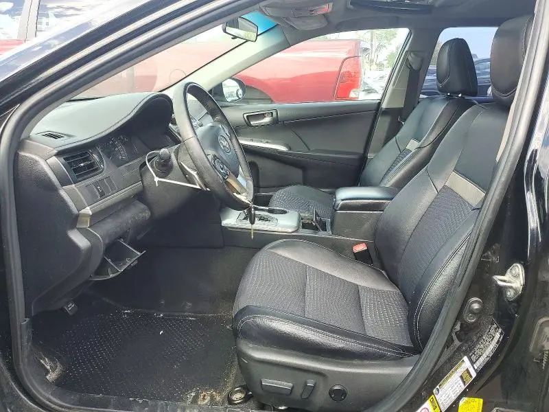 2013 TOYOTA CAMRY SE  
