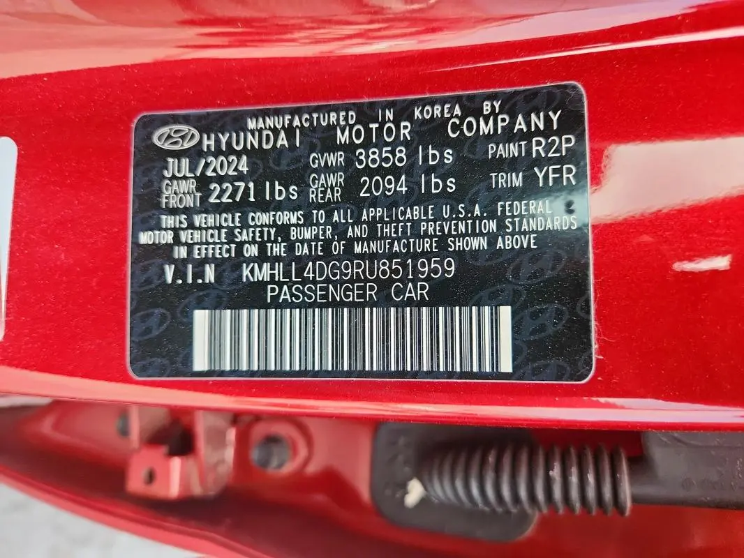 2024 HYUNDAI ELANTRA SE  