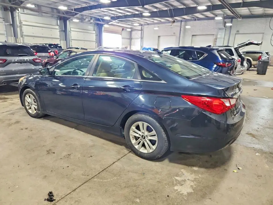 2011 HYUNDAI SONATA GLS  