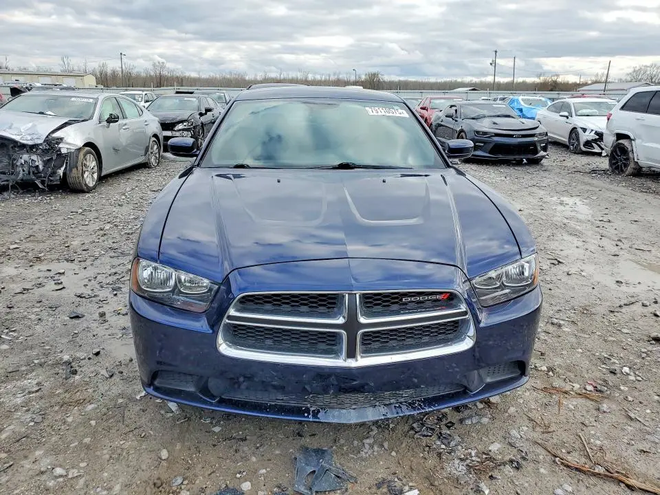 2013 DODGE CHARGER SE  