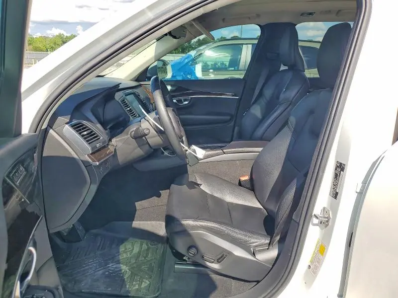 2019 VOLVO XC90 T5 MOMENTUM  