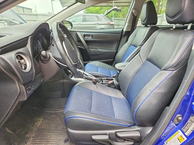 2019 TOYOTA COROLLA SE  