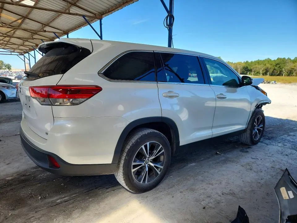 2019 TOYOTA HIGHLANDER LE PLUS  
