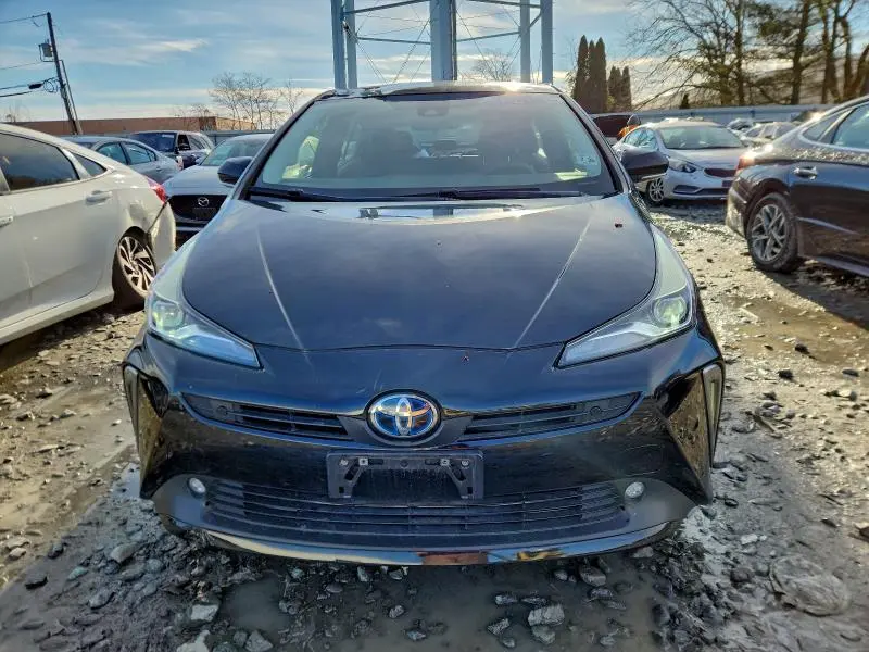 2021 TOYOTA PRIUS LE  