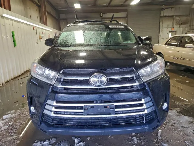 2017 TOYOTA HIGHLANDER LIMITED  