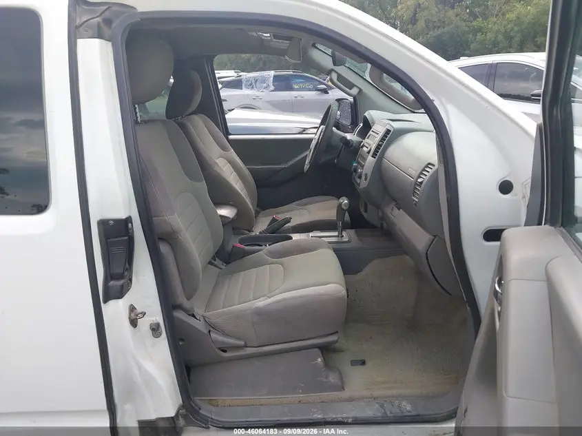 2014 NISSAN FRONTIER S