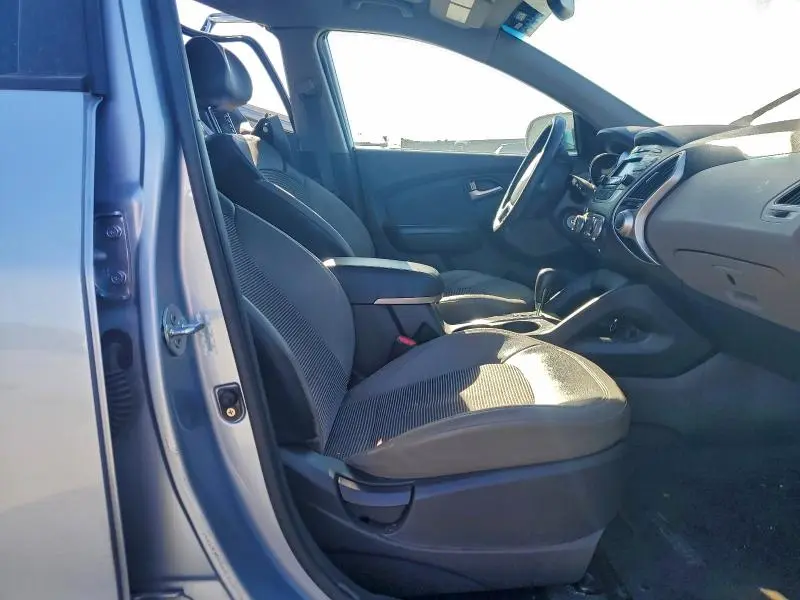 2012 HYUNDAI TUCSON GLS  