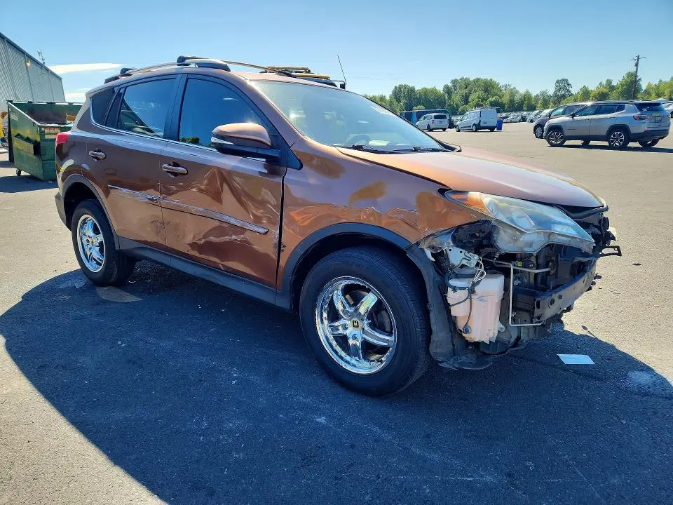 2014 TOYOTA RAV4 XLE  