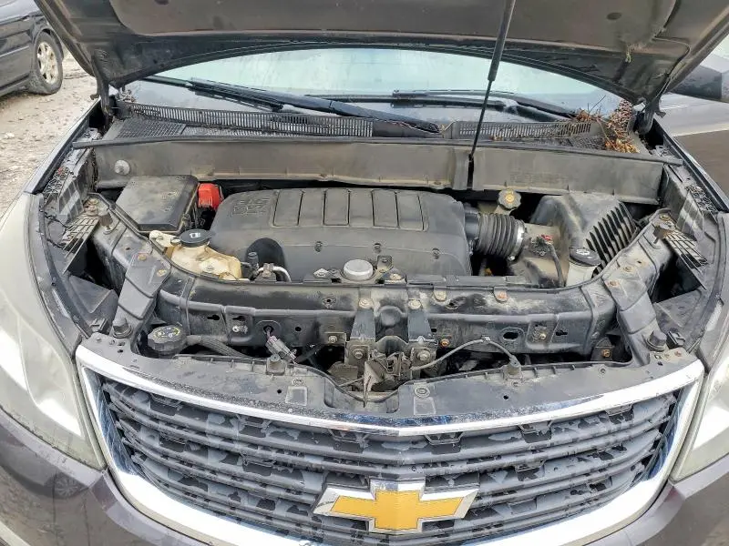 2014 CHEVROLET TRAVERSE LS  