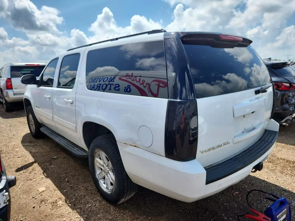 2011 GMC YUKON XL K1500 SLT  