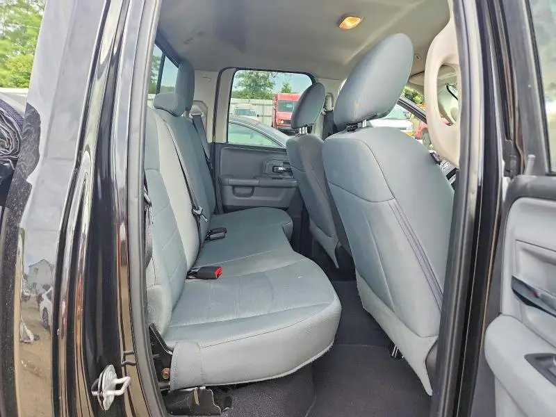 2017 RAM 1500 SLT  