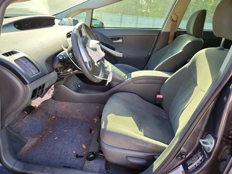 2011 TOYOTA PRIUS THREE  