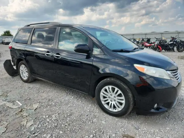 2015 TOYOTA SIENNA XLE  