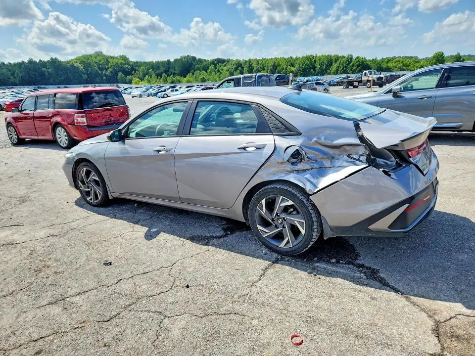 2025 HYUNDAI ELANTRA SEL SPORT  