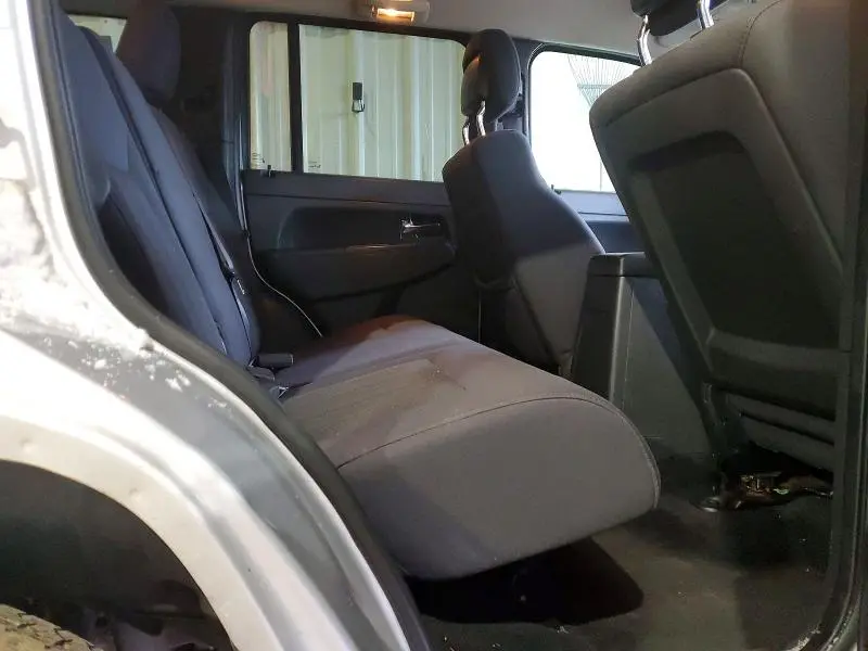 2011 JEEP LIBERTY SPORT  