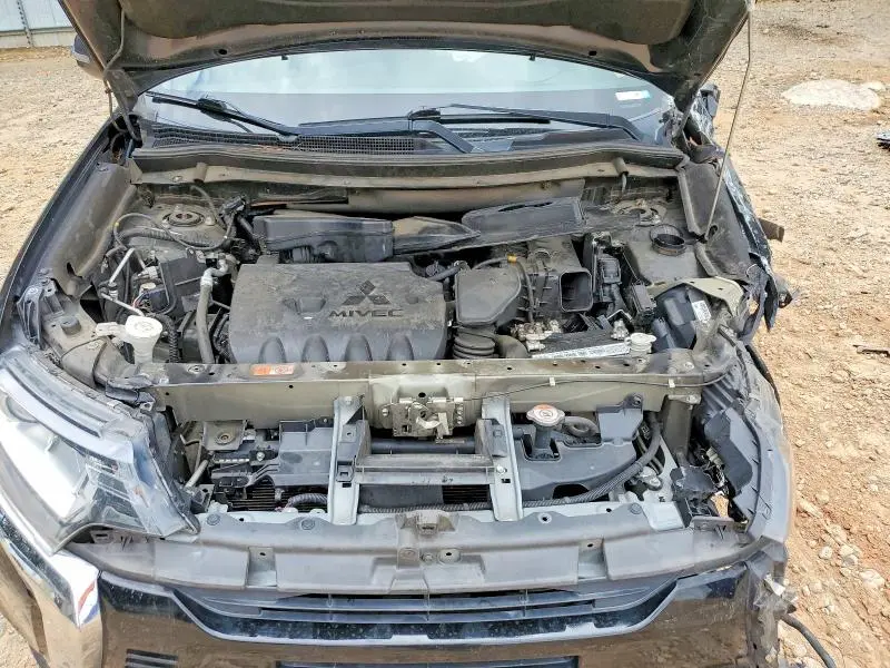2020 MITSUBISHI OUTLANDER SE  
