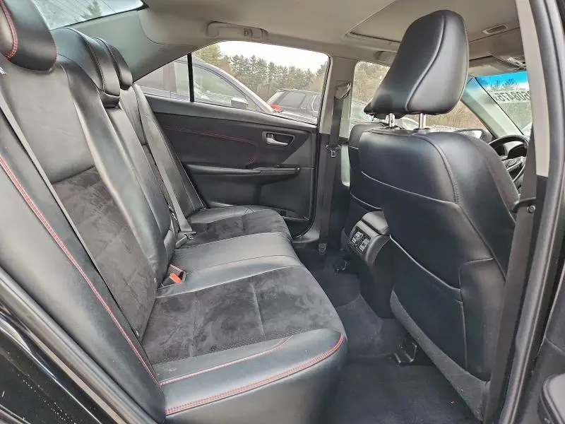 2016 TOYOTA CAMRY LE  