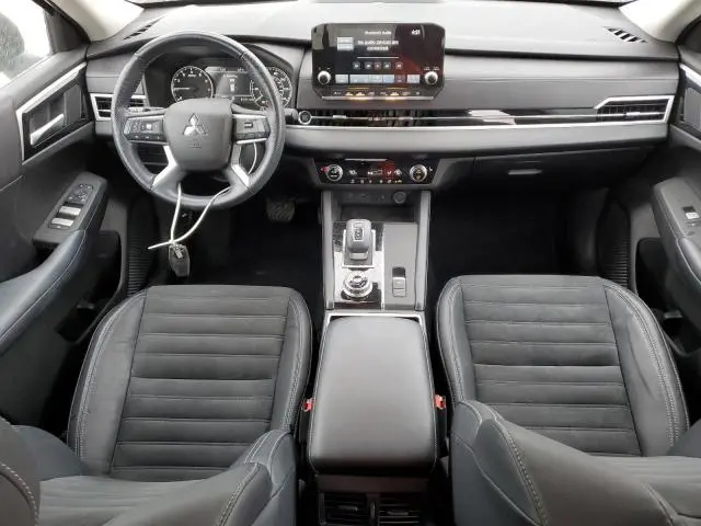 2022 MITSUBISHI OUTLANDER SE  